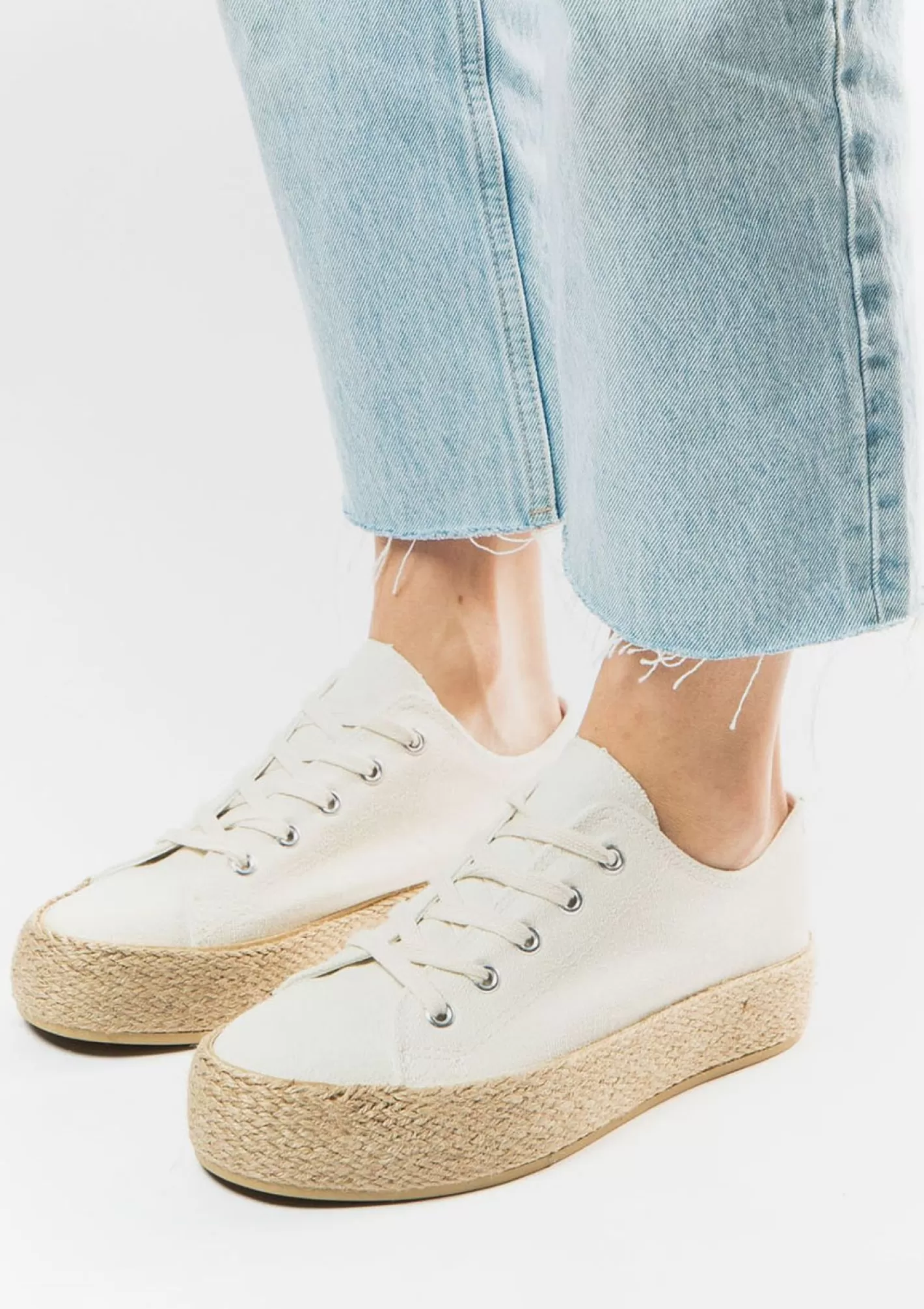 Baskets En Toile Avec Semelle En Corde - Blanc Casse<Sacha Fashion